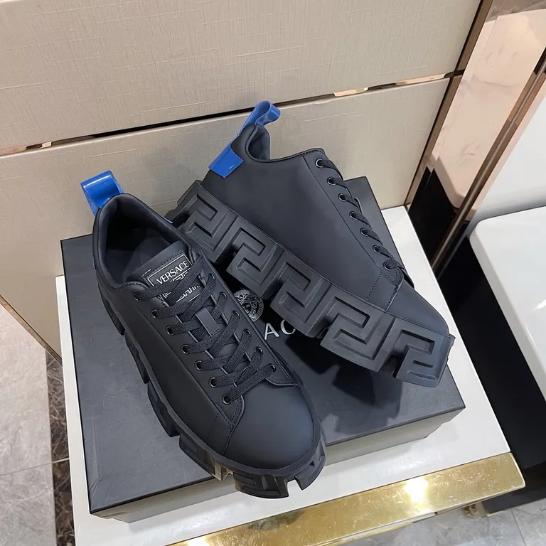 Versace Shoe 